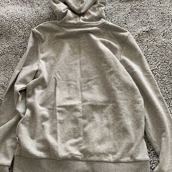 🌿 PUMA Hoodie NWT. - Picture 8 of 8